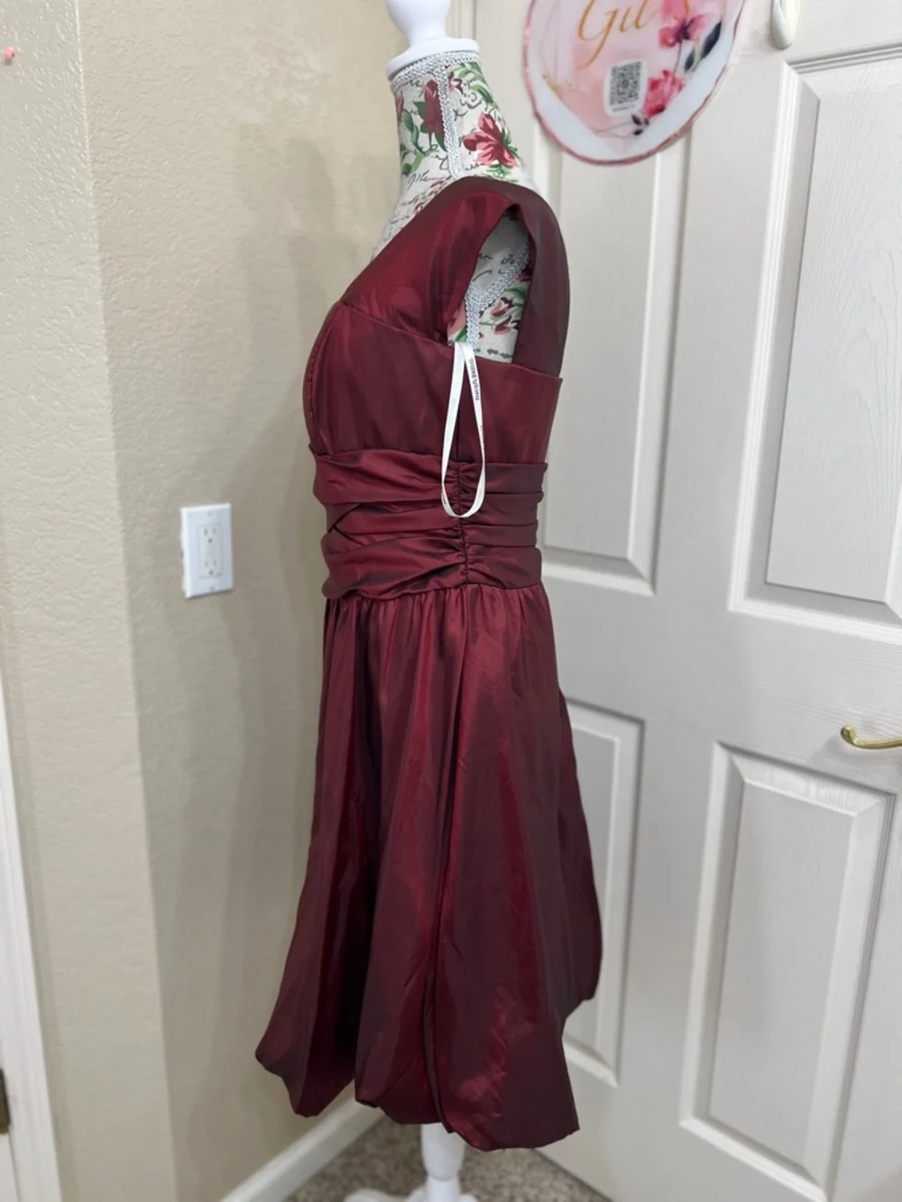 David's Bridal Wine Satin Prom Dress size 10 - Picture 4 of 8